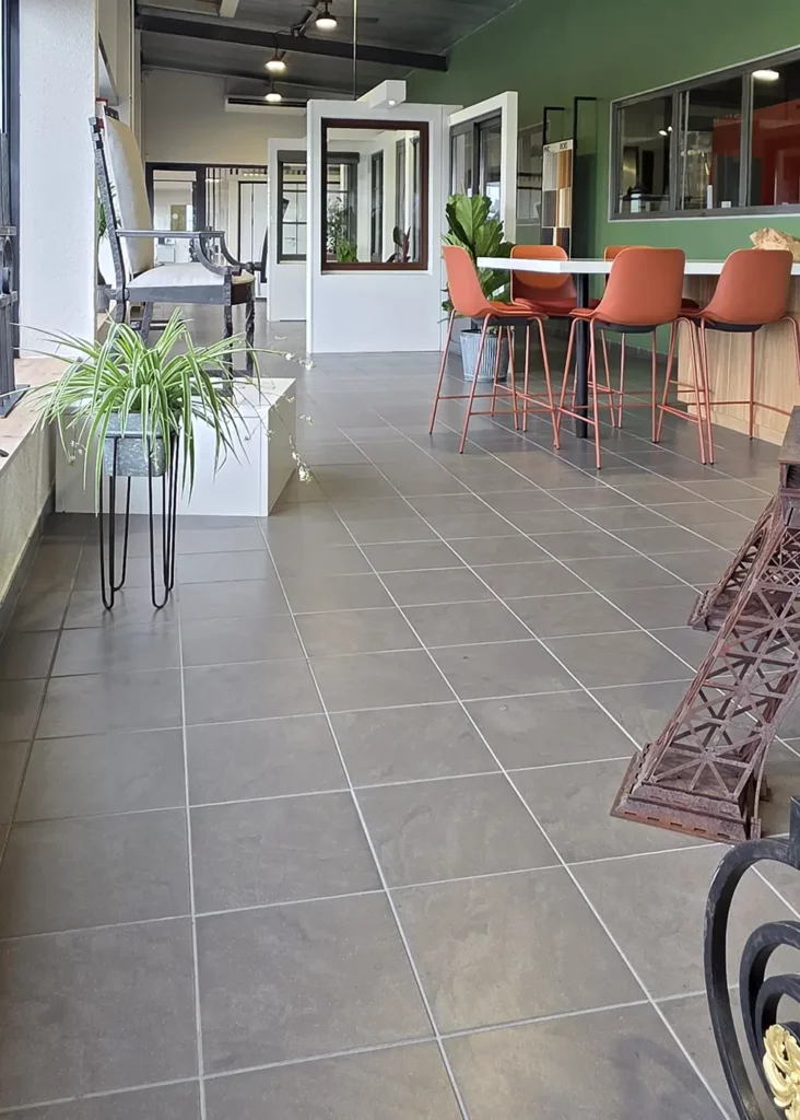 Showroom artisans fabricants menuiserie aluminium